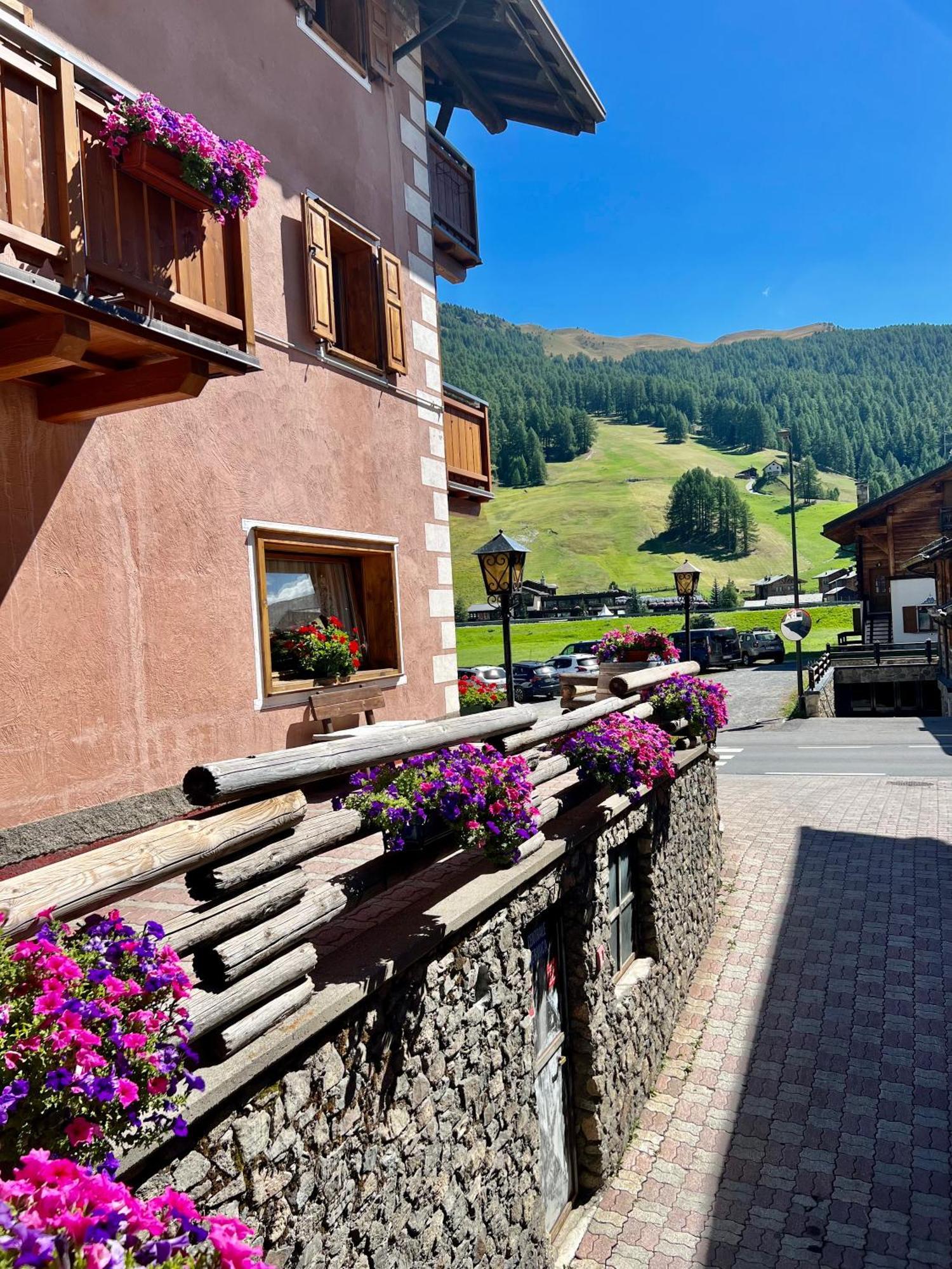 Hotel Adele Livigno Exterior photo