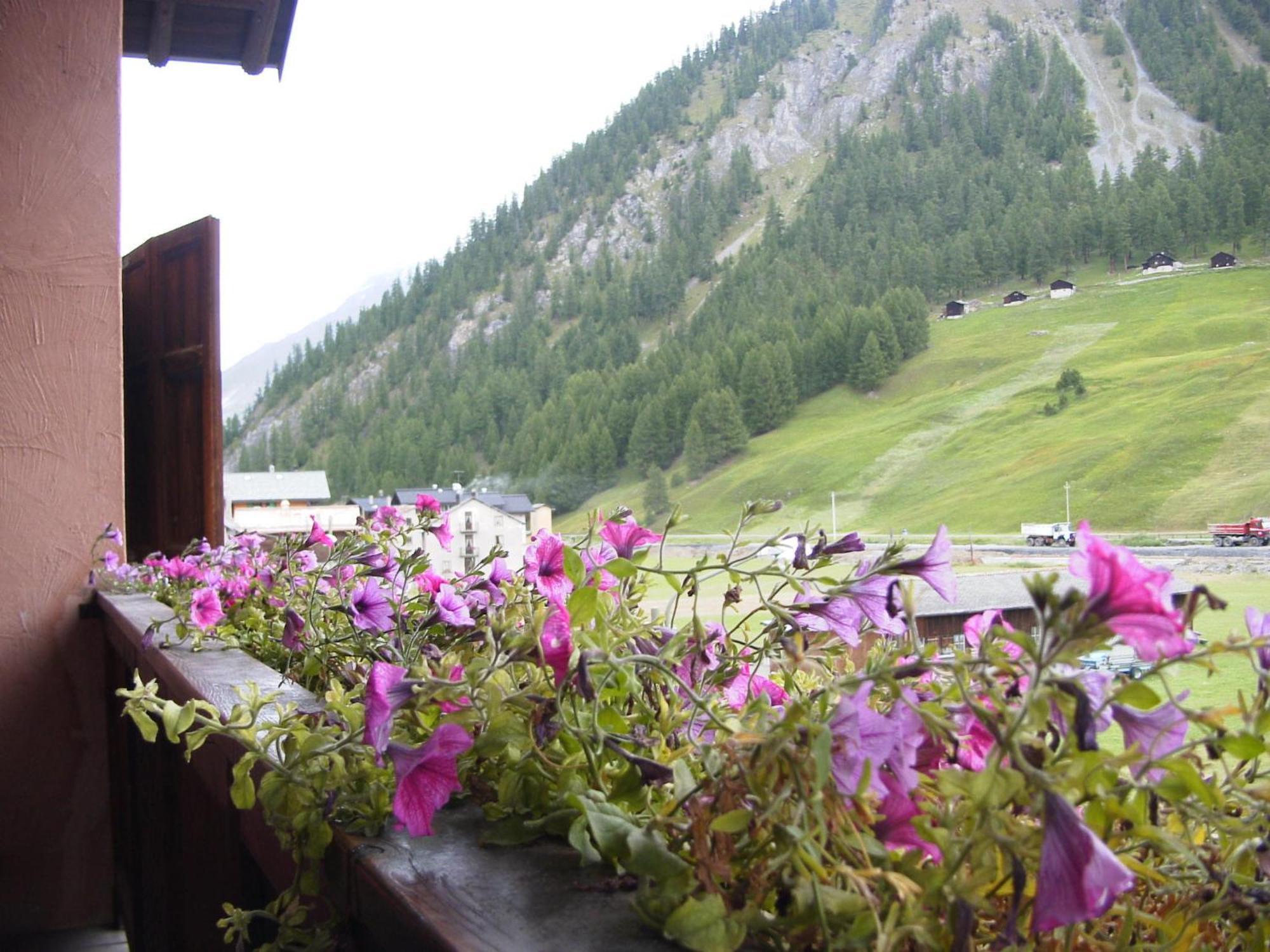 Hotel Adele Livigno Exterior photo